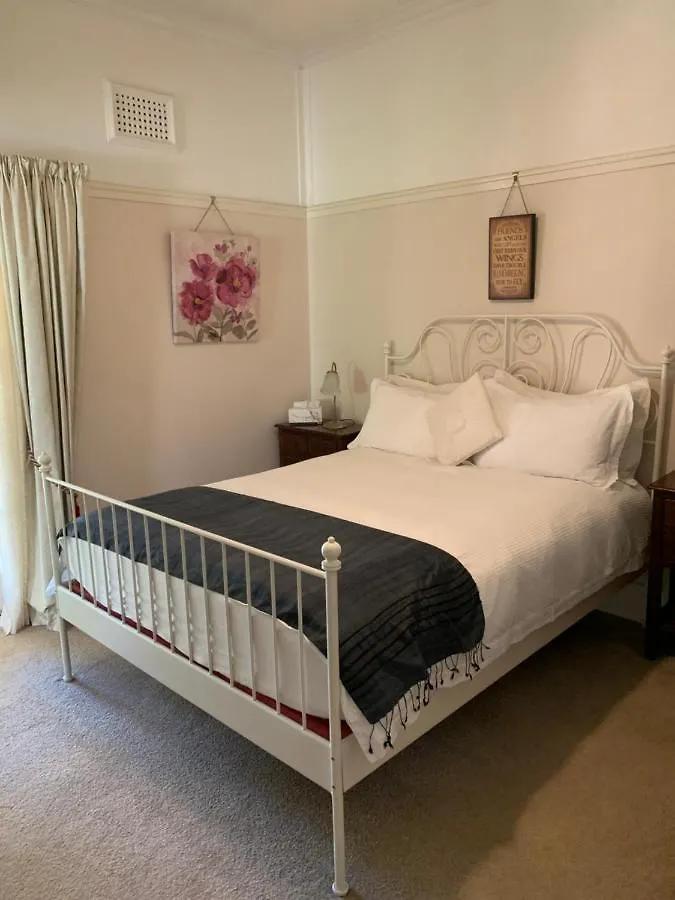 Rosebridge House Bed & Breakfast Adult Retreat Gooseberry Hill