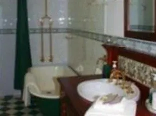 Rosebridge House Bed & Breakfast Adult Retreat Gooseberry Hill