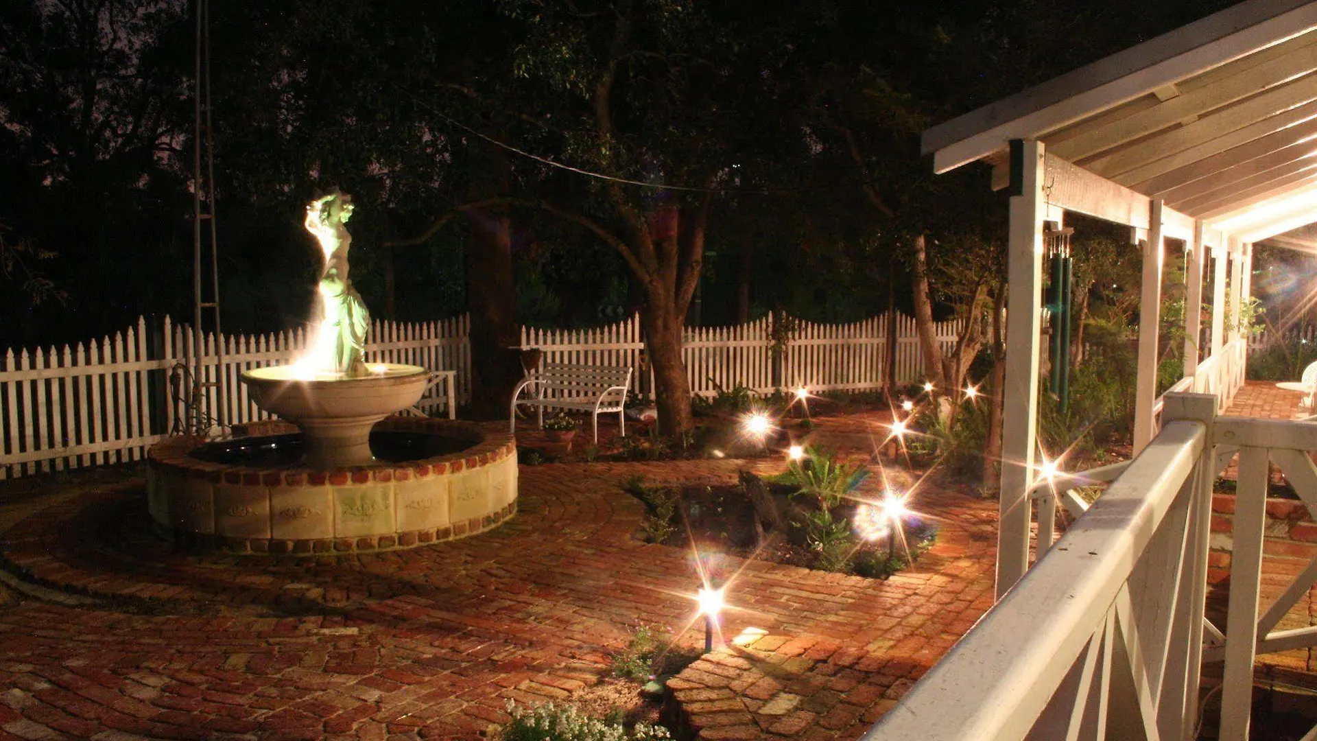 Rosebridge House Bed & Breakfast Adult Retreat Gooseberry Hill 5*,  Australia